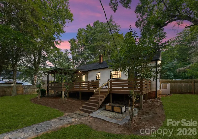 Photo 2 of Single family home for sale at 350 Jefferson St E, York, SC 29745 | MLS# 4405662 | Listing updated on 2026-09-21