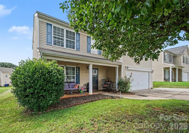 Photo 1 of Single family home for sale at 2026 Edenderry Dr, Statesville, NC 28625 | MLS# 4405689 | Listing updated on 2026-10-05