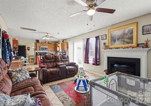Photo 4 of Single family home for sale at 2026 Edenderry Dr, Statesville, NC 28625 | MLS# 4405689 | Listing updated on 2026-10-05