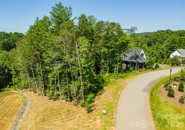 2nd image of 149 Riverbend Forest Dr #6, Asheville, NC 28805 | MLS# 4405693