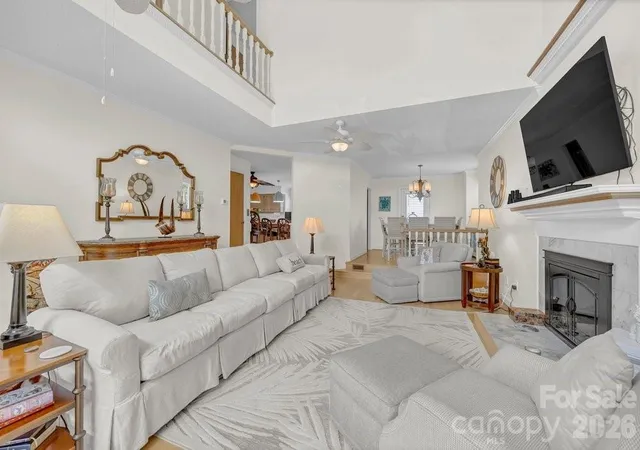 Photo 5 of Single family home for sale at 203 Norton St, Oak Island, NC 28465 | MLS# 4405694 | Listing updated on 2026-08-27