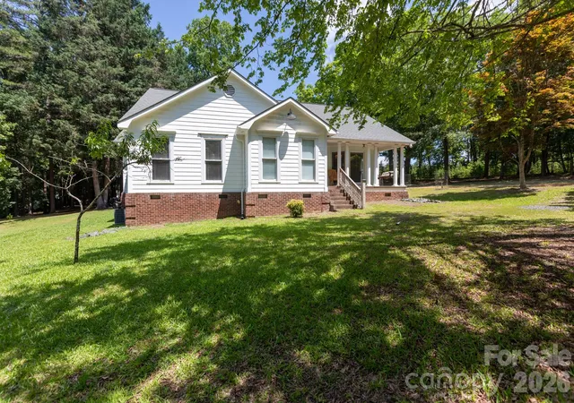Photo 1 of Single family home for sale at 15224 Thomas Rd, Charlotte, NC 28278 | MLS# 4405705 | Listing updated on 2026-08-05