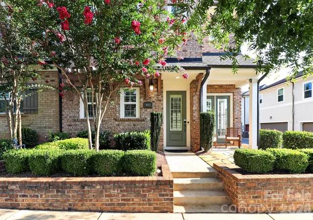 Photo 3 of Townhouse for sale at 8910 Matthews Farm Ln, Charlotte, NC 28277 | MLS# 4405727 | Listing updated on 2026-09-24