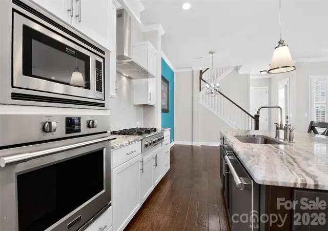 Photo 3 of Townhouse for sale at 8910 Matthews Farm Ln, Charlotte, NC 28277 | MLS# 4405727 | Listing updated on 2026-09-24