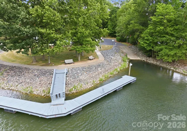 Photo 3 of Townhouse for sale at 18731 Silver Quay Dr, Cornelius, NC 28031 | MLS# 4405741 | Listing updated on 2026-10-03