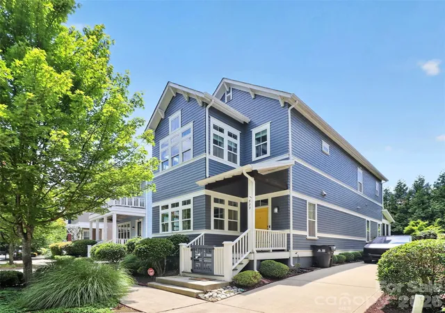 Photo 2 of Single family home for sale at 1539 Tippah Park Ct, Charlotte, NC 28205 | MLS# 4405755 | Listing updated on 2026-08-23