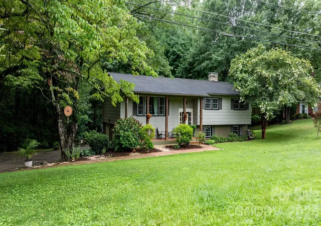 1st image of 267 25th Ave Nw, Hickory, NC 28601 | MLS# 4405765