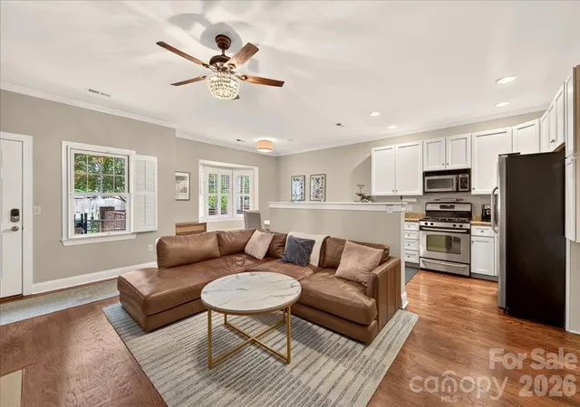 3rd image of 4632 Dabney Vigor Dr, Charlotte, NC 28209 | MLS# 4405775