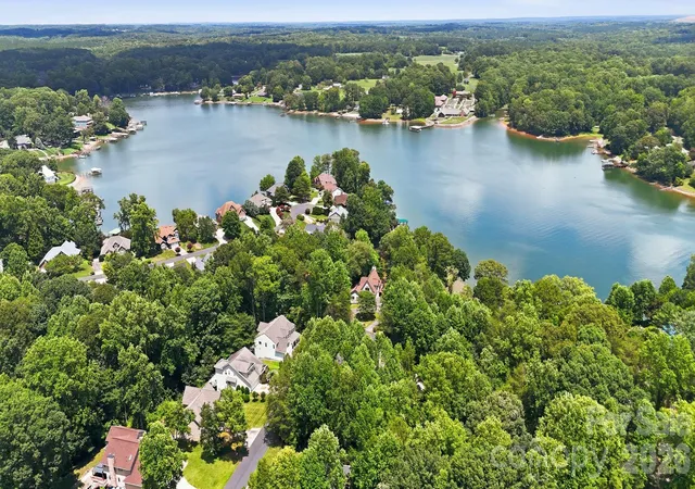 Photo 47 of Single family home for sale at 3675 W Bay Dr, Sherrills Ford, NC 28673 | MLS# 4405778 | Listing updated on 2026-08-24
