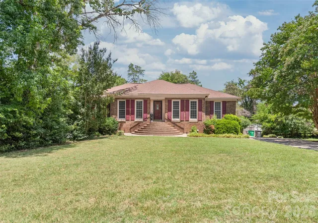 Photo 1 of Single family home for sale at 7308 Quail Ridge Dr, Charlotte, NC 28226 | MLS# 4405785 | Listing updated on 2026-08-31