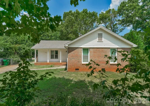 2nd image of 9800 Ordway Ct, Charlotte, NC 28270 | MLS# 4405798