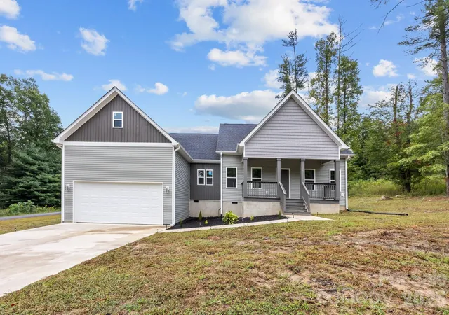1st image of 79 Crystal Mountain Dr, Hendersonville, NC 28739 | MLS# 4405803