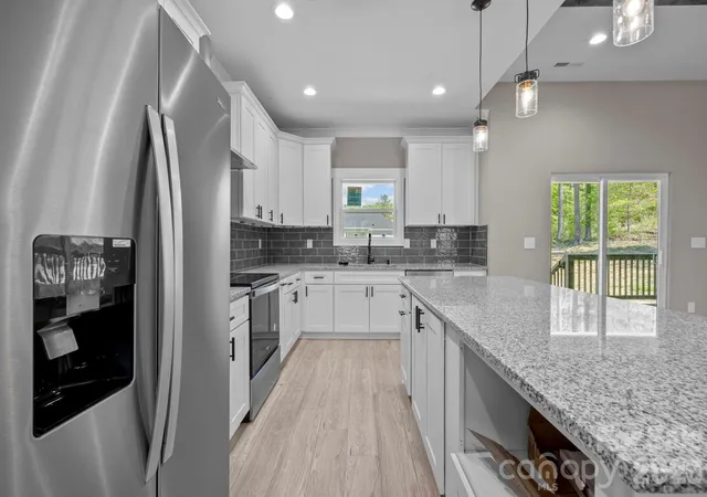 5th image of 79 Crystal Mountain Dr, Hendersonville, NC 28739 | MLS# 4405803