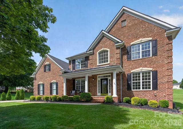 Photo 1 of Single family home for sale at 2003 Ptarmigan Ct, Waxhaw, NC 28173 | MLS# 4405816 | Listing updated on 2026-10-02