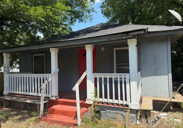Photo 1 of Single family home for sale at 706 N Logan St, Gastonia, NC 28052 | MLS# 4405821 | Listing updated on 2026-08-04