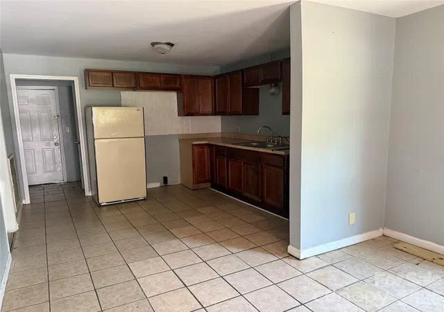 Photo 3 of Single family home for sale at 706 N Logan St, Gastonia, NC 28052 | MLS# 4405821 | Listing updated on 2026-08-04