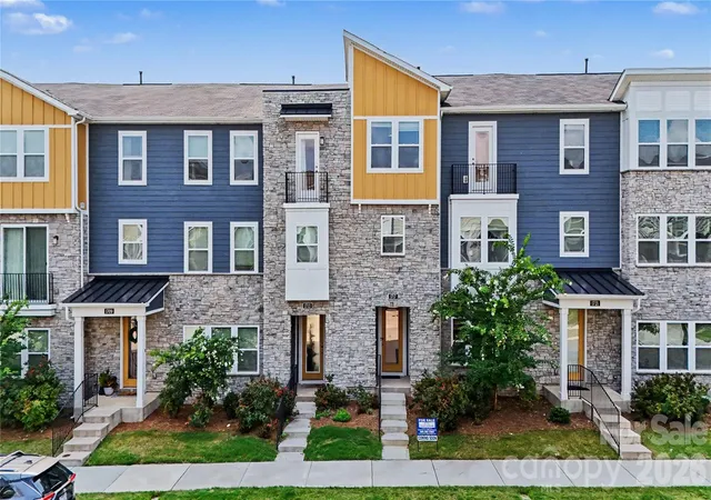 Townhouse for sale at 1717 Unison Dr, Charlotte, NC 28262 | MLS# 4405855