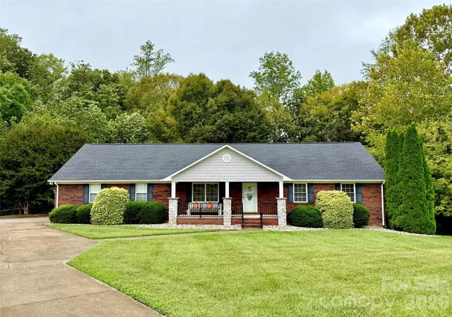 Single family home for sale at 2013 Silvertip Ct, Belmont, NC 28012 | MLS# 4405875