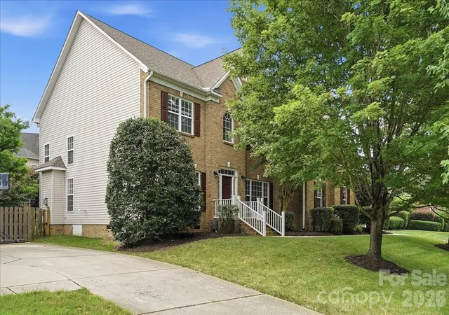 Photo 2 of Single family home for sale at 6055 Latta Springs Cir, Huntersville, NC 28078 | MLS# 4405877 | Listing updated on 2026-09-13