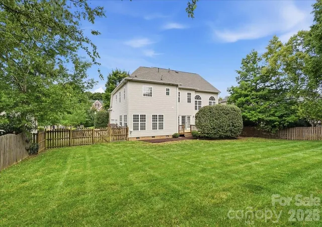 Photo 3 of Single family home for sale at 6055 Latta Springs Cir, Huntersville, NC 28078 | MLS# 4405877 | Listing updated on 2026-09-13