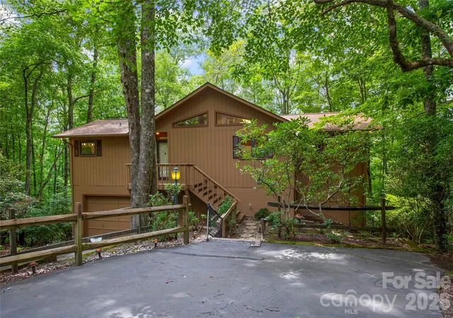 Photo 4 of Single family home for sale at 109 Usdasdi Dr, Brevard, NC 28712 | MLS# 4405898 | Listing updated on 2026-08-29
