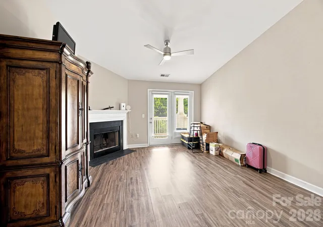 Listing Photo 4 - Condo for sale in building located at 17257 Doe Vly Ct, Cornelius, NC 39520