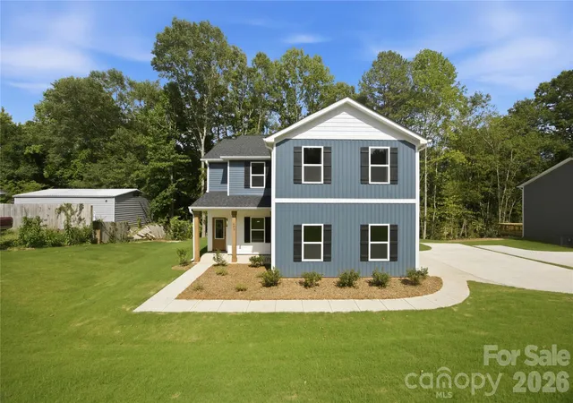 1st image of 402 North St, Dallas, NC 28034 | MLS# 4405932