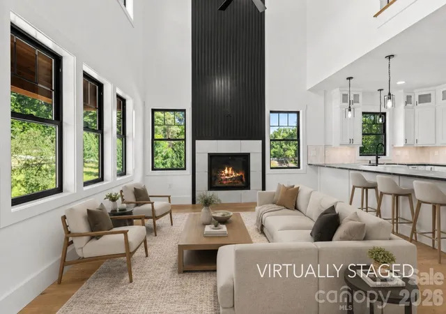 5th image of 18 S Martha Kate Dr #22, Hendersonville, NC 28792 | MLS# 4405948