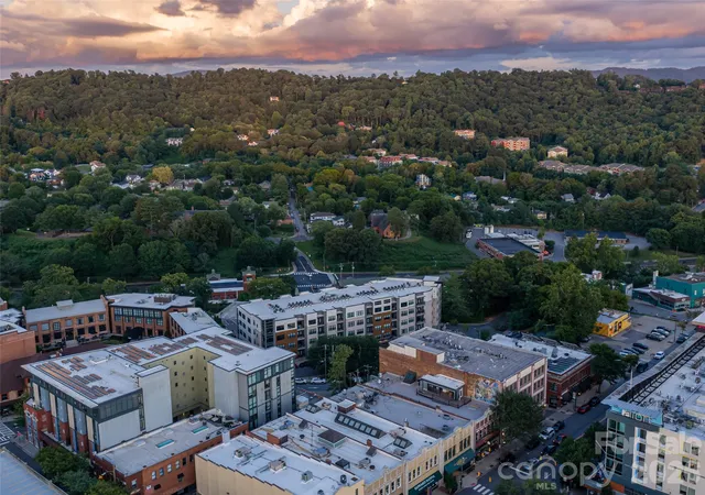 Photo 3 of Condo for sale at 55 S Market St #515, Asheville, NC 28801 | MLS# 4405953 | Listing updated on 2026-10-07