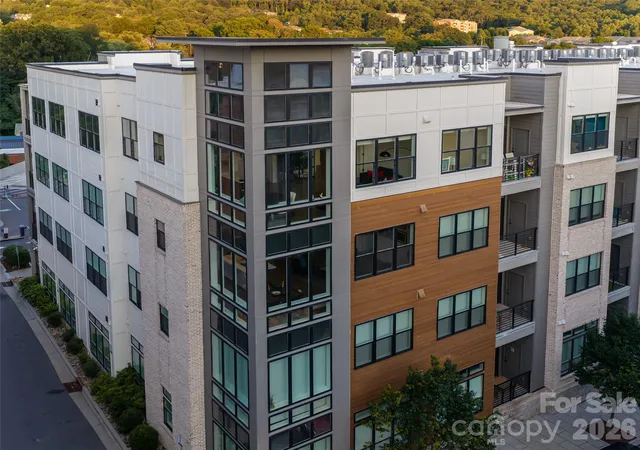 Photo 4 of Condo for sale at 55 S Market St #515, Asheville, NC 28801 | MLS# 4405953 | Listing updated on 2026-10-07