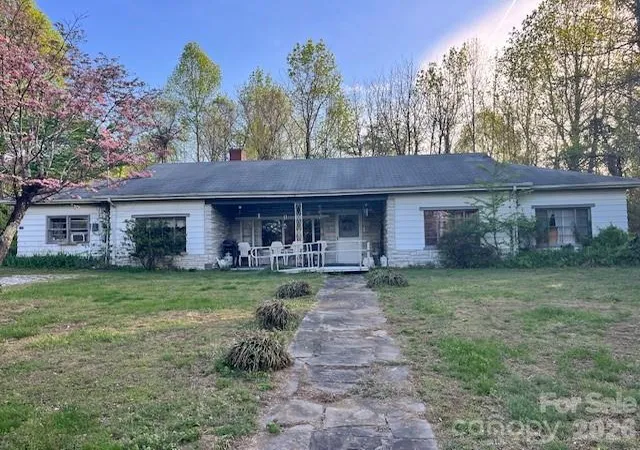 Photo 1 of Single family home for sale at 205 Whitson Rd, Marion, NC 28752 | MLS# 4405955 | Listing updated on 2026-08-24