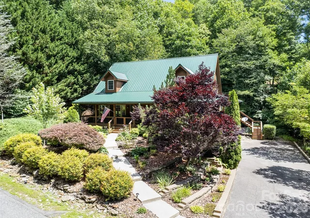 2nd image of 612 Brannon Forest Dr, Waynesville, NC 28785 | MLS# 4405961