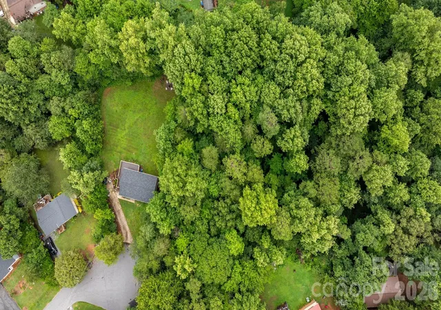 Photo 3 of Single family home for sale at 1172 Sunset Ct, Conover, NC 28613 | MLS# 4405962 | Listing updated on 2026-08-15