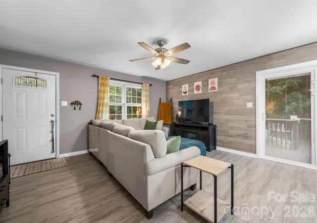 Photo 4 of Single family home for sale at 1172 Sunset Ct, Conover, NC 28613 | MLS# 4405962 | Listing updated on 2026-10-26