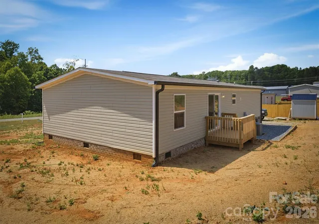 4th image of 1862 Mesa Dr, Vale, NC 28168 | MLS# 4405965