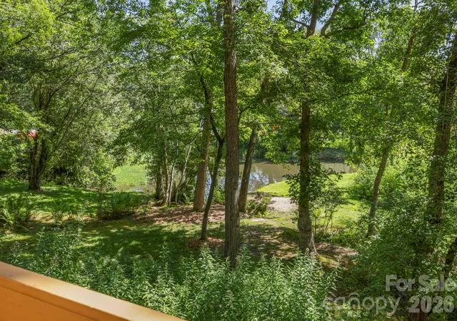 Photo 3 of Single family home for sale at 200 Newman Dr, Hendersonville, NC 28792 | MLS# 4405971 | Listing updated on 2026-09-12