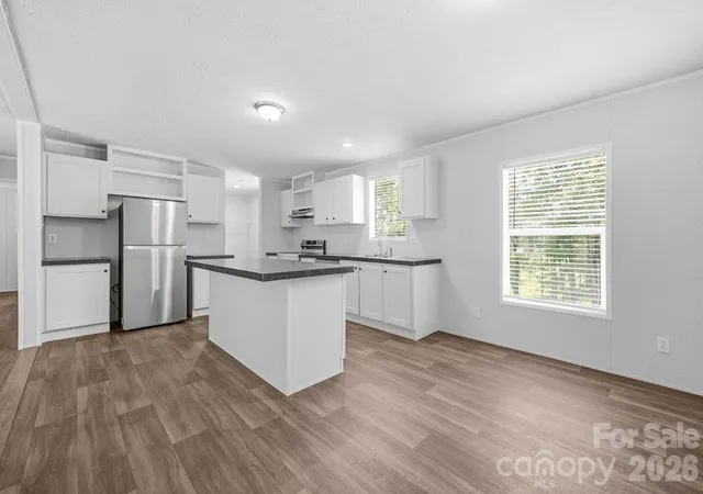 3rd image of 290 Poppy Acres Ln, East Flat Rock, NC 28726 | MLS# 4405972
