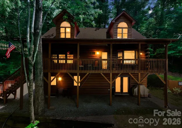 3rd image of 394 Hickory Dr, Waynesville, NC 28786 | MLS# 4405975