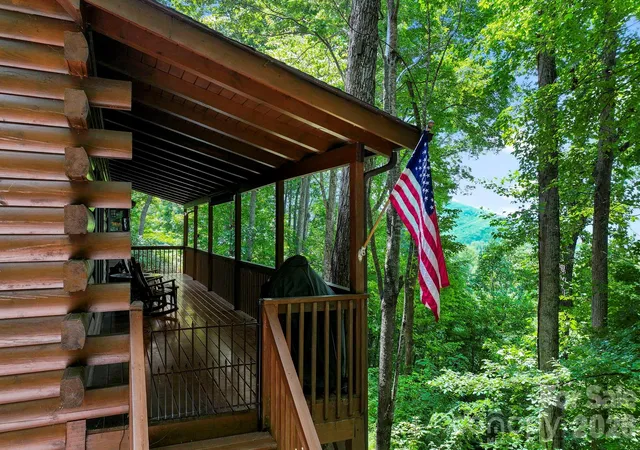 4th image of 394 Hickory Dr, Waynesville, NC 28786 | MLS# 4405975