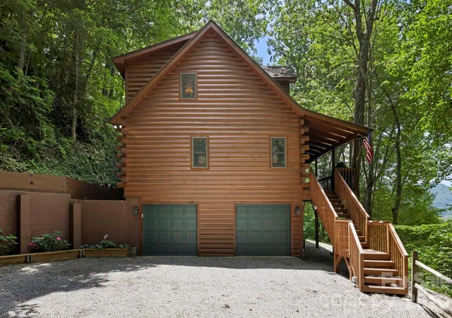 5th image of 394 Hickory Dr, Waynesville, NC 28786 | MLS# 4405975