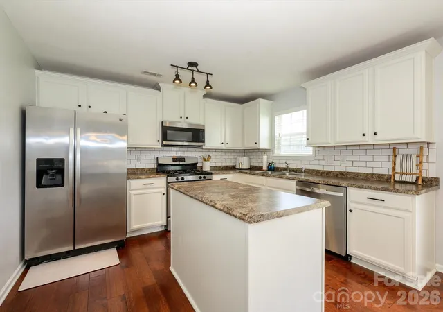 4th image of 11819 Paver Ln, Midland, NC 28107 | MLS# 4405995