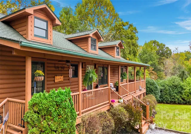 Single family home for sale at 91 Tibi Ln, Waynesville, NC 28785 | MLS# 4405996