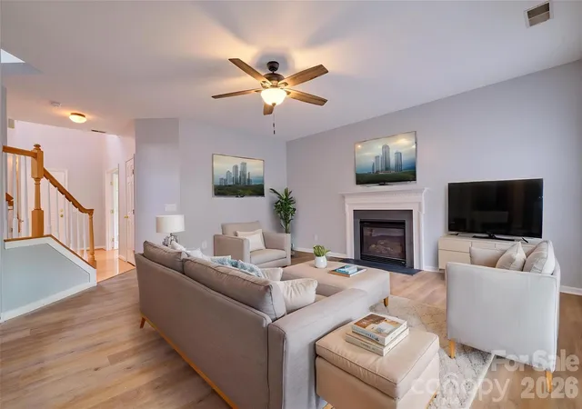 Photo 3 of Single family home for sale at 4960 Summerside Dr, Clover, SC 29710 | MLS# 4406000 | Listing updated on 2026-10-27