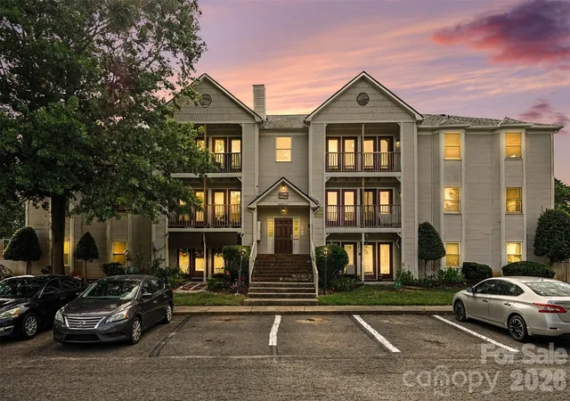 Listing Photo 3 - Condo for sale in building located at 6165 Mdw Rose Ln, Charlotte, NC 28215