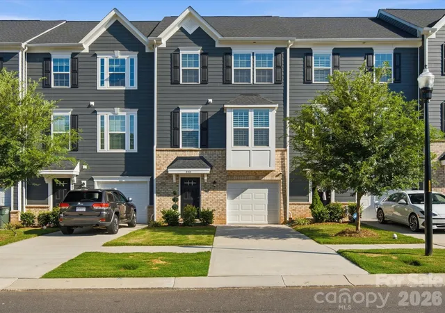 Photo 1 of Townhouse for sale at 4014 Edenborn Ln, Charlotte, NC 28208 | MLS# 4406016 | Listing updated on 2026-09-23