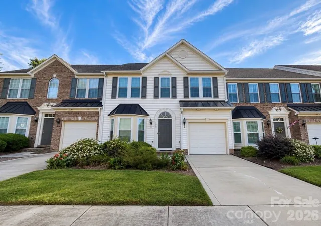 Photo 3 of Townhouse for sale at 320 Shingleoak Dr, Clover, SC 29710 | MLS# 4406026 | Listing updated on 2026-08-09