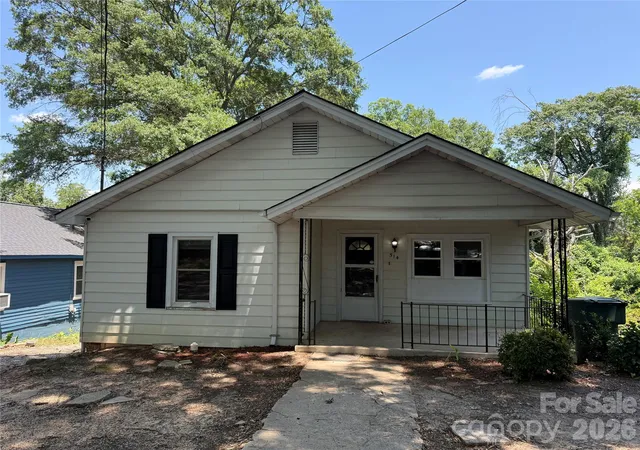 Photo 1 of Single family home for sale at 514 S Avon St, Gastonia, NC 28054 | MLS# 4406033 | Listing updated on 2026-10-02