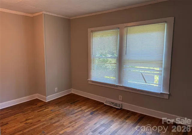 Photo 2 of Single family home for sale at 514 S Avon St, Gastonia, NC 28054 | MLS# 4406033 | Listing updated on 2026-10-02