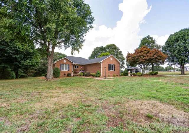 3rd image of 2002 Flint Hill Church Rd, Shelby, NC 28152 | MLS# 4406036