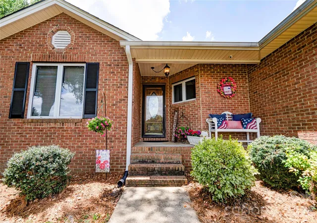 4th image of 2002 Flint Hill Church Rd, Shelby, NC 28152 | MLS# 4406036